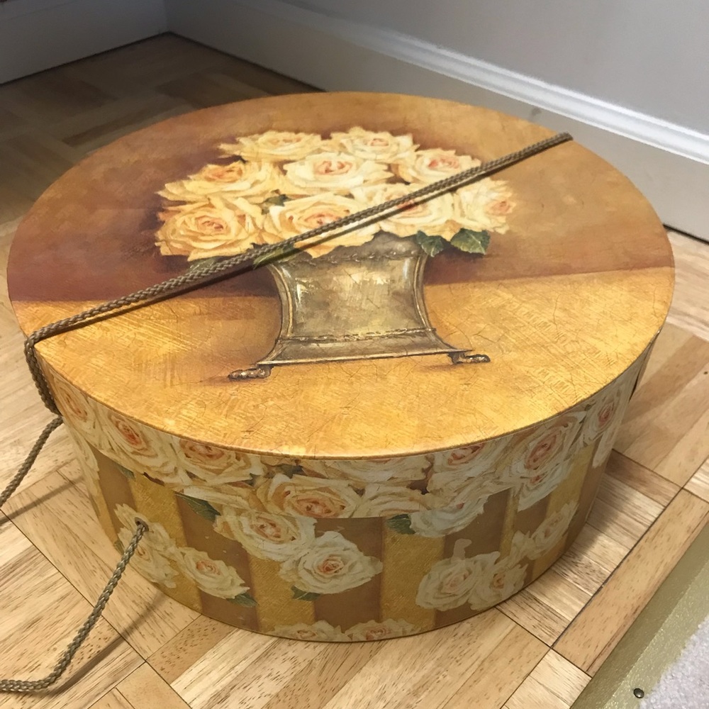 Large round women’s hat box with flowers